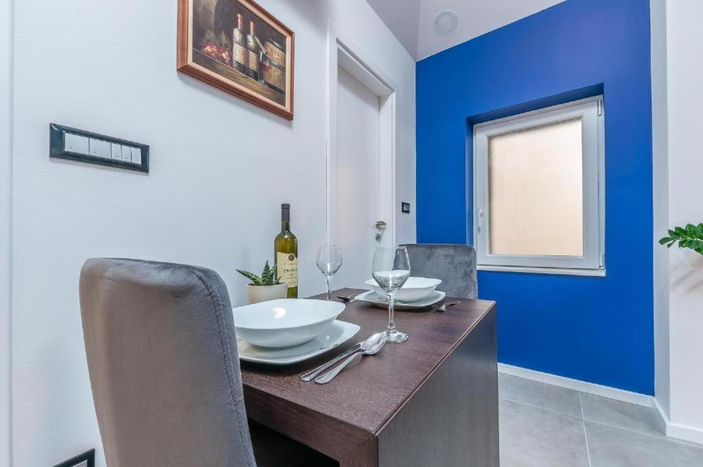 X Boutique Marinac Studio Apartments & Rooms Šibenik Extérieur photo
