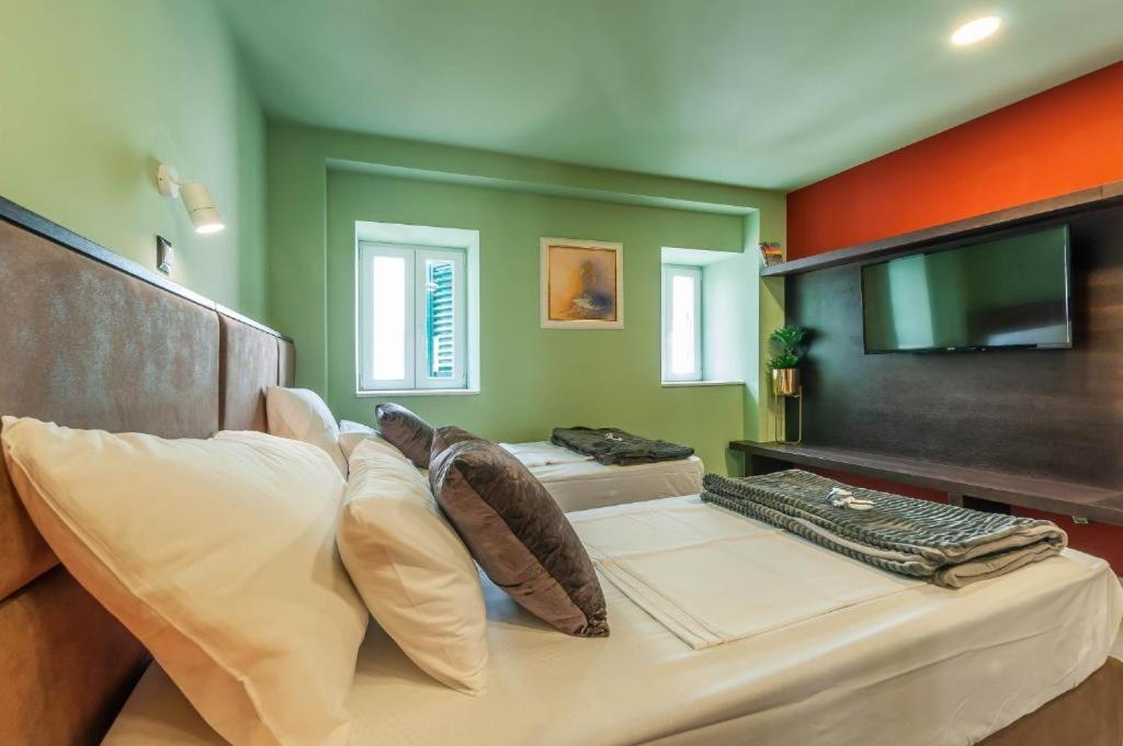 X Boutique Marinac Studio Apartments & Rooms Šibenik Extérieur photo