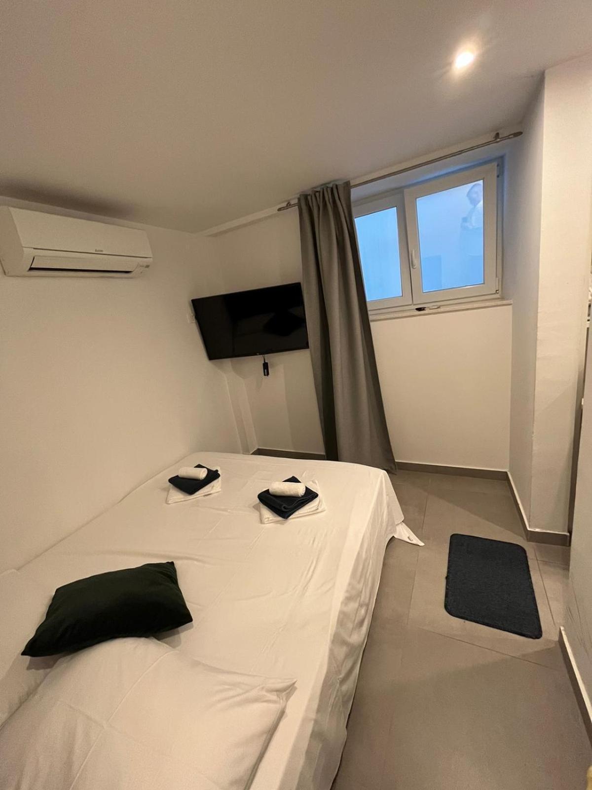 X Boutique Marinac Studio Apartments & Rooms Šibenik Extérieur photo